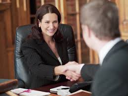 Почему важно обращаться к профессиональным юристам для возврата средств